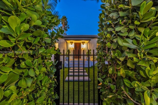 901 NW 7th Street Rd in Miami, FL - Building Photo - Building Photo