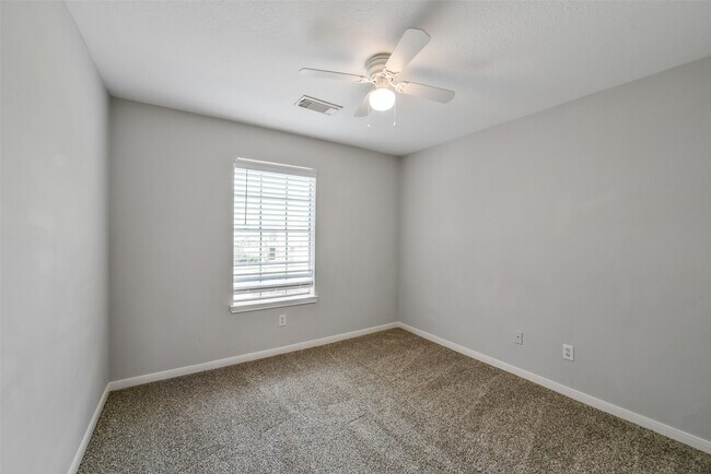 3231 Stoneydale Ln in Spring, TX - Building Photo - Building Photo