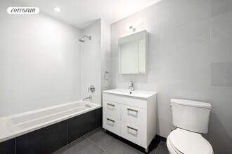 247 N 7th St in Brooklyn, NY - Building Photo - Building Photo