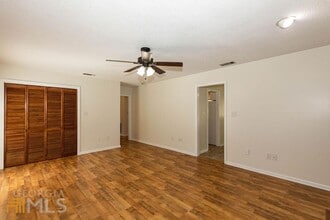 404 E First St in Springfield, GA - Building Photo - Building Photo