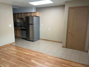 88 Olive Ct, Unit 3 in Iowa City, IA - Foto de edificio - Building Photo