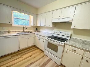 4001 Lawing Dr, Unit 4001 in Nashville, TN - Building Photo - Building Photo