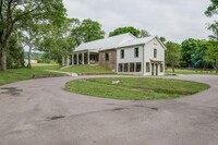 808 Hill Rd in Brentwood, TN - Foto de edificio - Building Photo