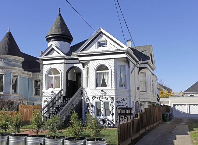 1535 Benton St in Alameda, CA - Building Photo - Building Photo