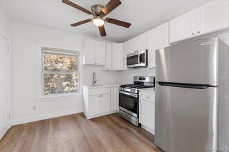 51 Craig Ave in Freeport, NY - Building Photo - Building Photo