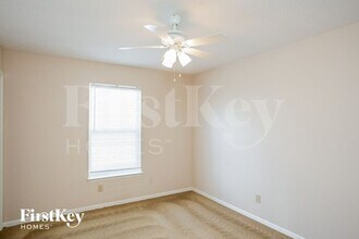 12954 Old Glory Dr in Fishers, IN - Foto de edificio - Building Photo