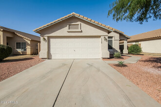 15368 W Gelding Dr in Surprise, AZ - Building Photo - Building Photo