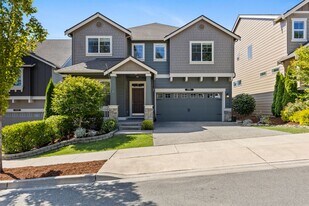 9798 15th St SE in Lake Stevens, WA - Building Photo