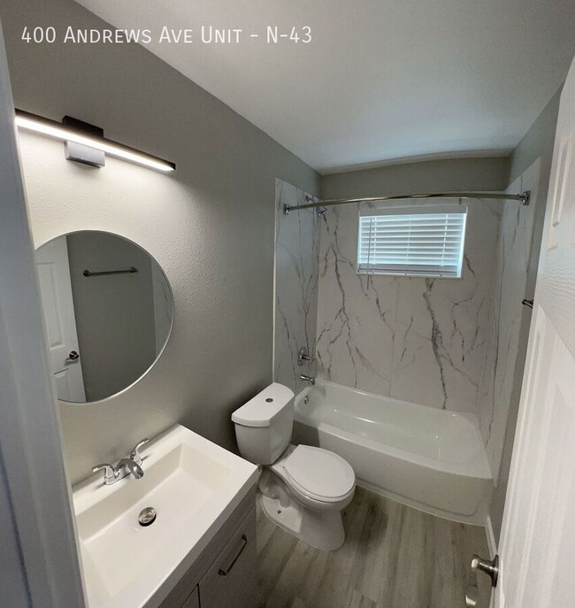 400 Andrews Ave in Dallas, TX - Building Photo - Building Photo