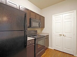 113 W Reunion St in Fairfield, TX - Building Photo - Building Photo