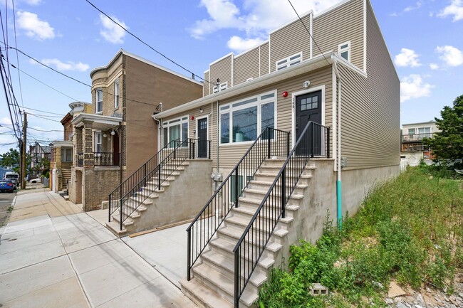 property at 1400 9th St