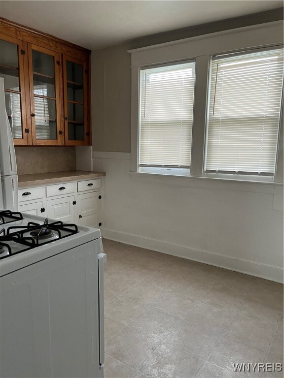 property at 2 Flower St