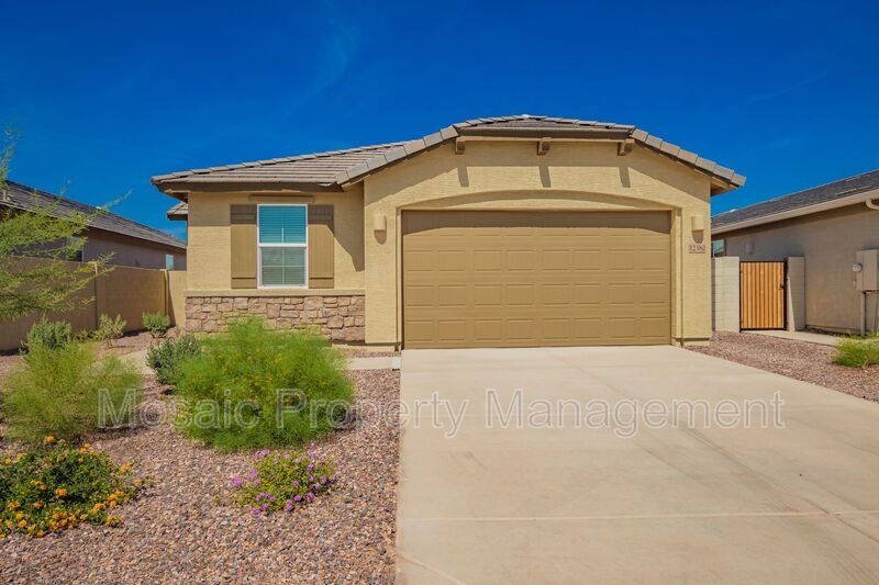 12380 E Verbina Ln in Florence, AZ - Building Photo