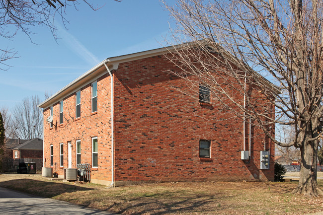 4208 Landside Dr in Louisville, KY - Foto de edificio - Building Photo