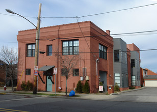 1705 Wharton St in Pittsburgh, PA - Foto de edificio - Building Photo