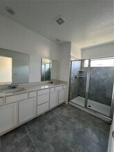 2444 Skyline Lp in Kissimmee, FL - Foto de edificio - Building Photo