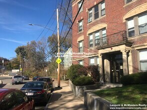 64 Oriole St in Boston, MA - Building Photo - Building Photo