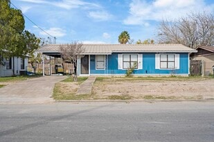 804 E 7th St in Del Rio, TX - Building Photo