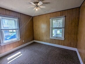 1814 Carver Ave in Duluth, MN - Building Photo - Building Photo