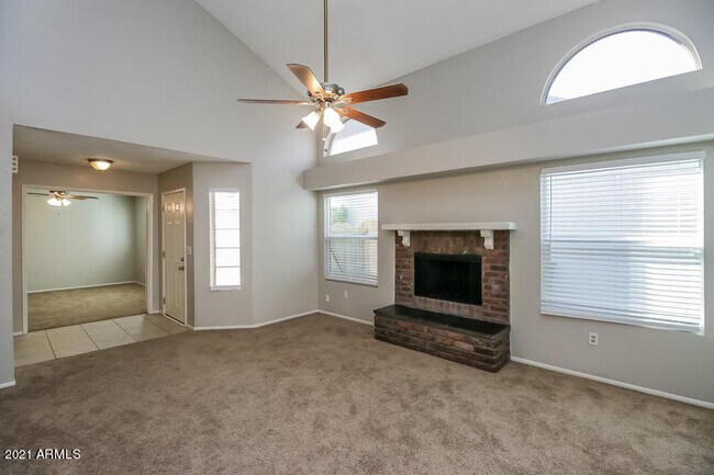 1915 S 39th St in Mesa, AZ - Building Photo - Building Photo