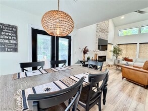 5269 Crooked Valley Dr in Las Vegas, NV - Building Photo - Building Photo