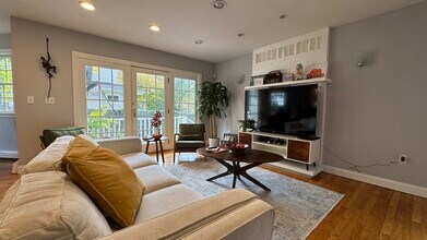 154 Wiswall Rd in Newton, MA - Building Photo - Building Photo