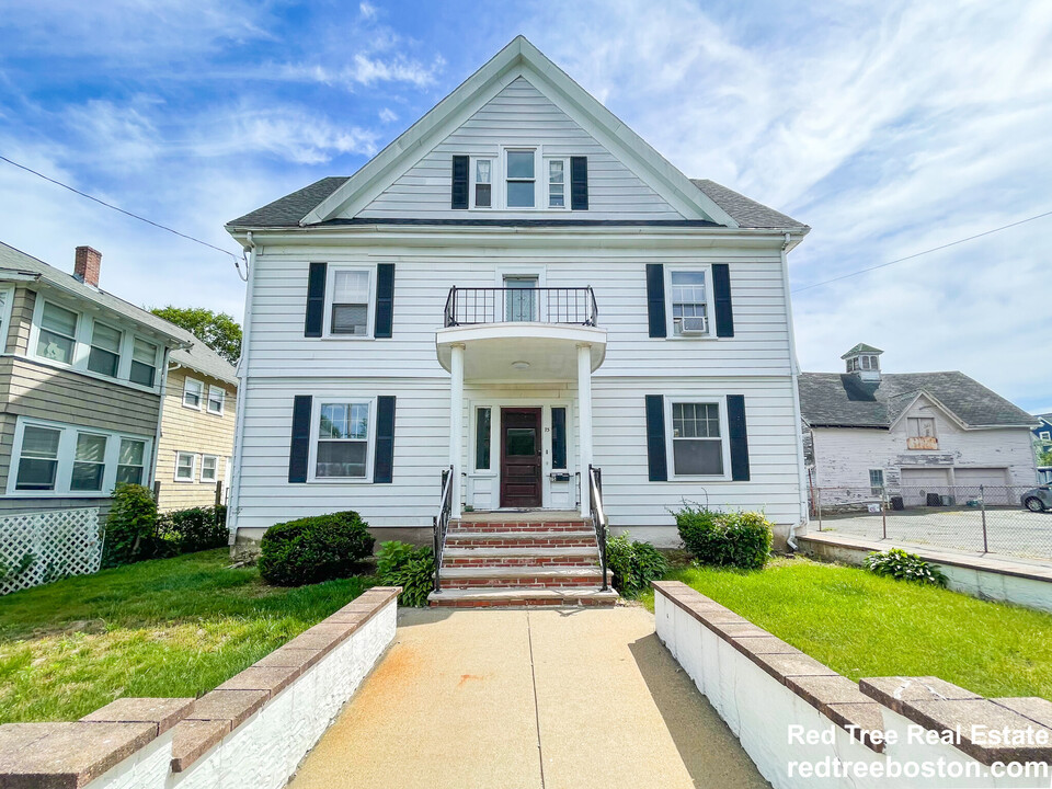 75 Magoun Ave in Medford, MA - Building Photo