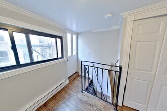 221 E 23rd St in New York, NY - Foto de edificio - Building Photo