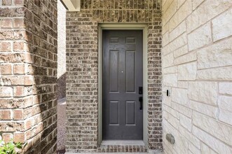 8145 Snapdragon Wy in Dallas, TX - Building Photo - Building Photo