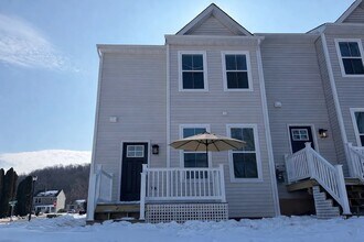 101 Abramo Victor Dr in Downingtown, PA - Building Photo - Building Photo