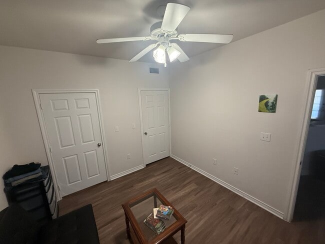 18347 Redland Rd, Unit 1 in San Antonio, TX - Foto de edificio - Building Photo