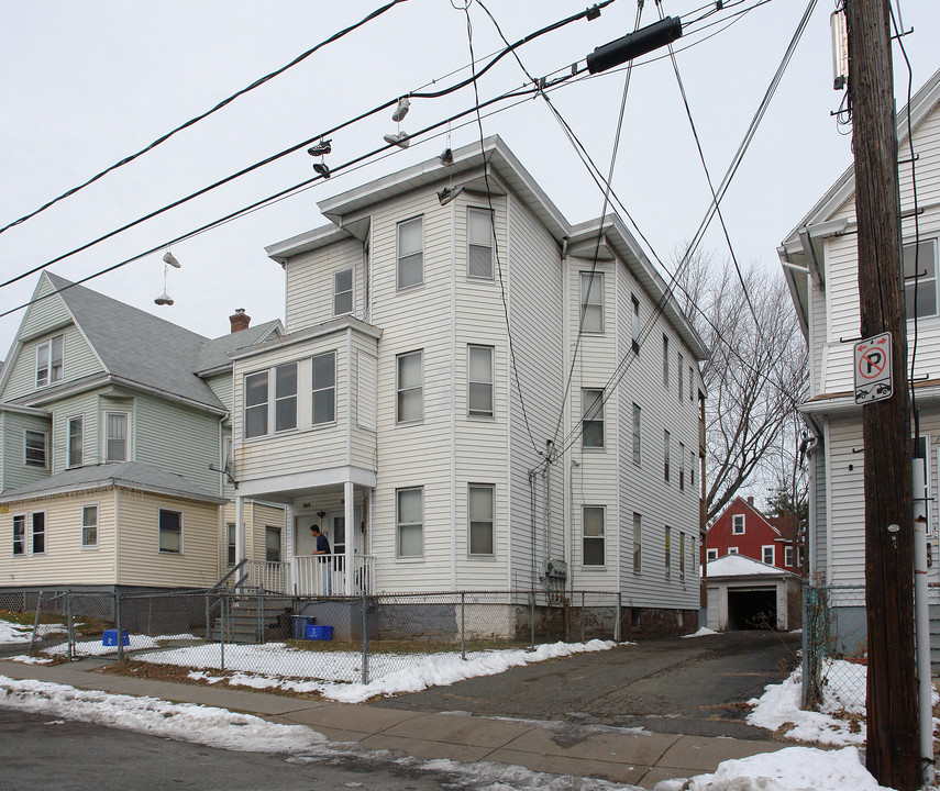 162 Benton St in Hartford, CT - Building Photo