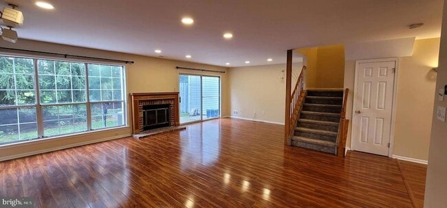 property at 15 Colebrook Ct