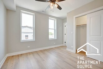 2243 W 23rd Pl-Unit -4 in Chicago, IL - Building Photo - Building Photo