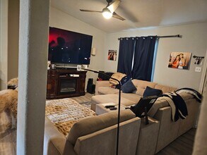 7327 Placid Valley Dr in San Antonio, TX - Foto de edificio - Building Photo