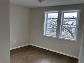 946 18th Ave, Unit B3 in Newark, NJ - Building Photo - Building Photo