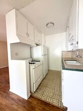 610 Pier Ave, Unit B in Santa Monica, CA - Foto de edificio - Building Photo