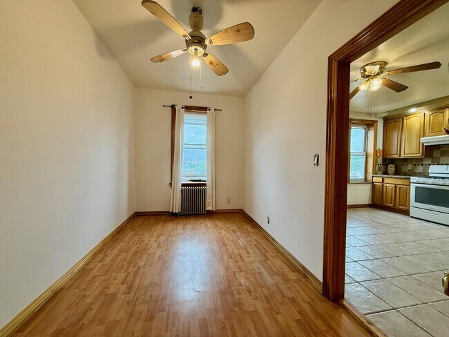 6027 56th Rd in Queens, NY - Building Photo - Building Photo