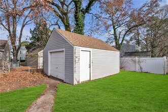 2728 Sewells Point Rd in Norfolk, VA - Building Photo - Building Photo