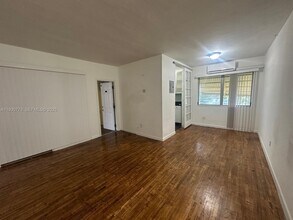 17051 NE 23rd Ave in North Miami Beach, FL - Building Photo - Building Photo