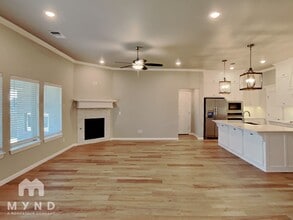 8316 Lambert Wy in Edmond, OK - Foto de edificio - Building Photo