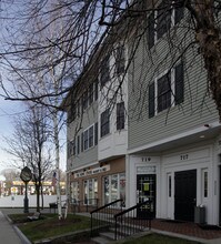 703-719 Washington St in Canton, MA - Building Photo - Building Photo