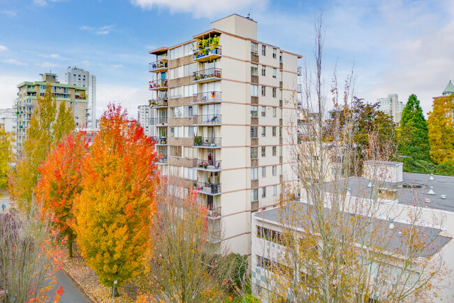 Fortes Place in Vancouver, BC - Building Photo - Building Photo