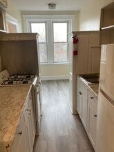 28 Quint Ave, Unit 6 in Boston, MA - Foto de edificio - Building Photo