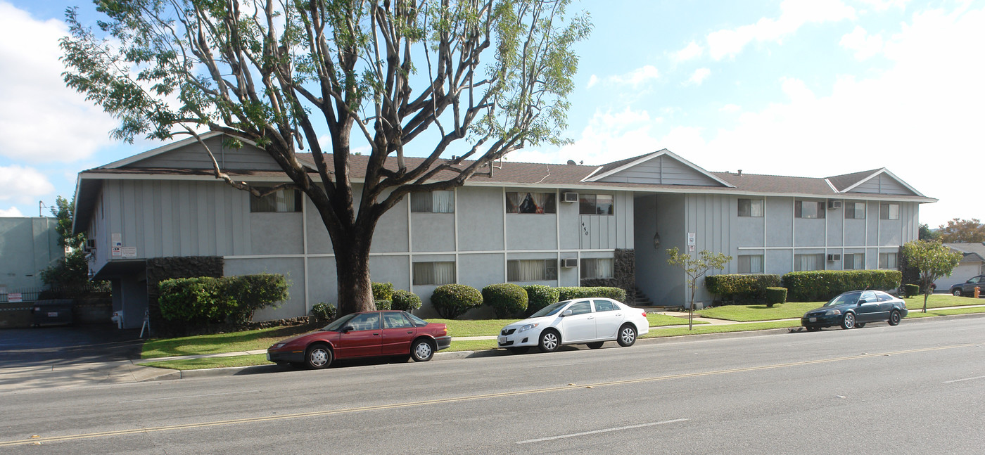 207 E Navilla Pl in Covina, CA - Building Photo