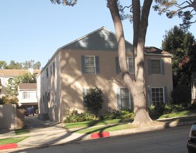 617-621 Kelton Ave in Los Angeles, CA - Building Photo - Building Photo