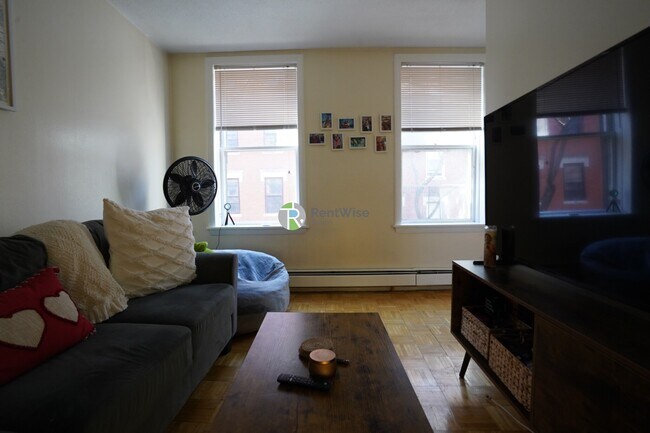 38 Garden St, Unit 2 in Boston, MA - Building Photo - Building Photo