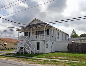 501 Laroussini St in Westwego, LA - Building Photo - Building Photo