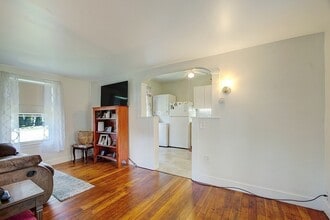 367 Whalom Rd in Lunenburg, MA - Building Photo - Building Photo