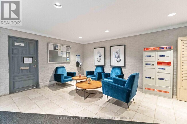 530 Proudfoot Ln in London, ON - Building Photo - Building Photo